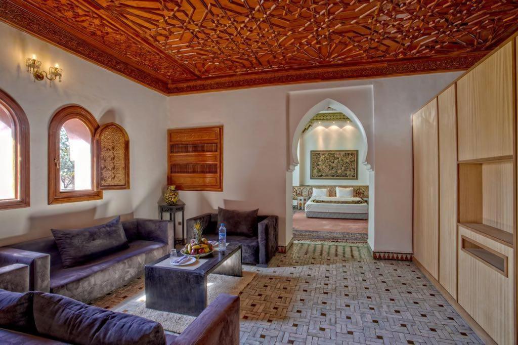 Palais Clementina & Spa Lagouassem エクステリア 写真